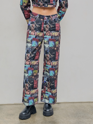 Mid Rise Graphic Button Straight Leg Jeans