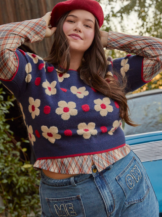 Round Neck Floral Knitted Short Sleeve Top Curve & Plus