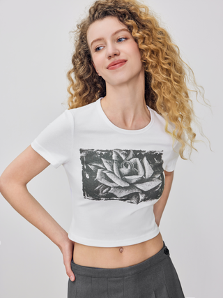 Round Neck Rose Print Crop Short Sleeve Tee