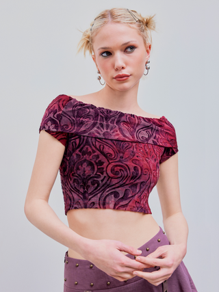 Off-shoulder Abstract Crop Short Sleeve Tee